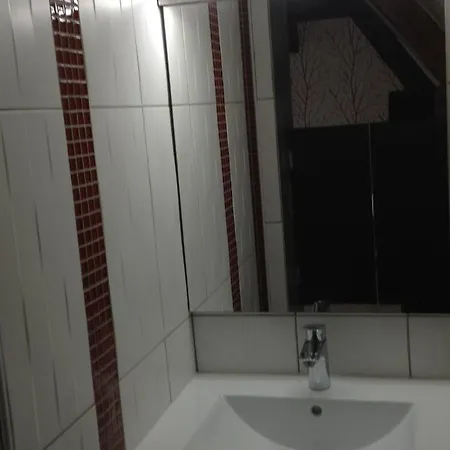 D'hote Du Houssay A 72320 3*