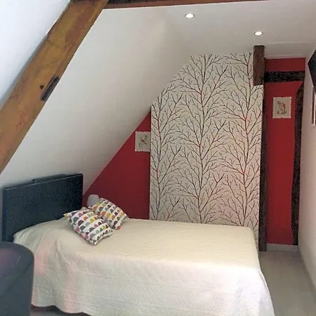 Bed & Breakfast D'hote Du Houssay A 72320 3*